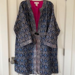 Chinoiserie Style Topper, 2X in a navy blue and pink colors